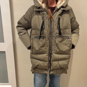 Oralay.    Olive Hooded Puffer Jacket